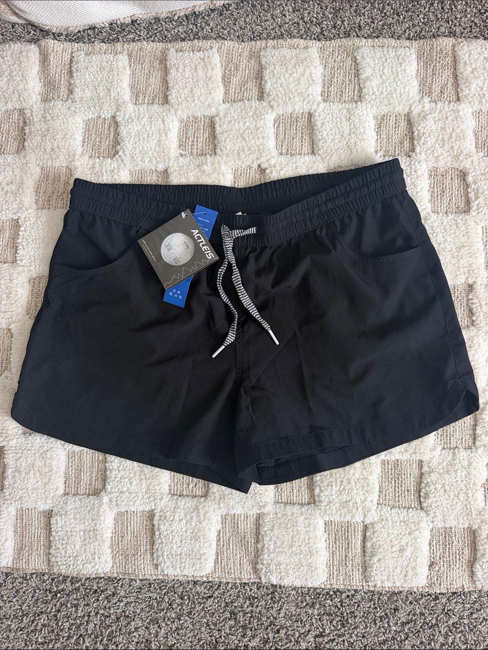 Athletic Black Women’s Hiking Shorts with Elastic Waist and Drawstring